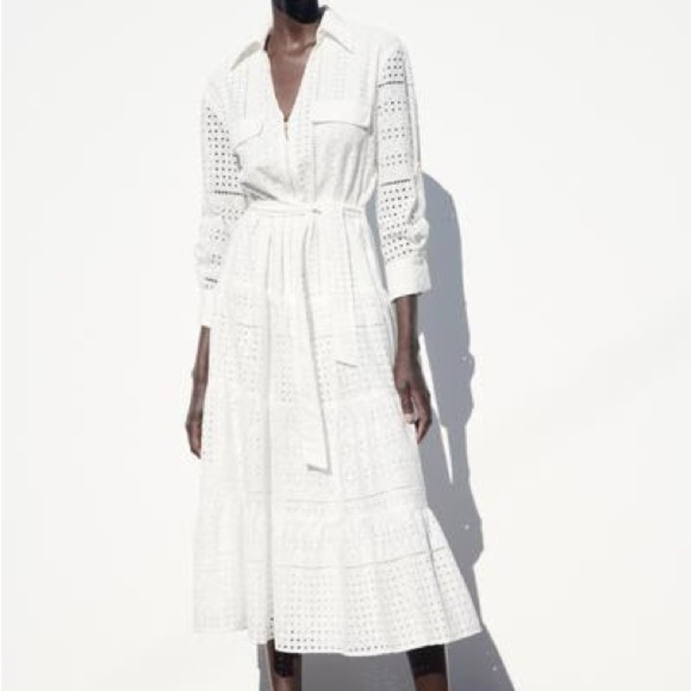 Zara OPENWORK EMBROIDERED DRESS
WHITE large